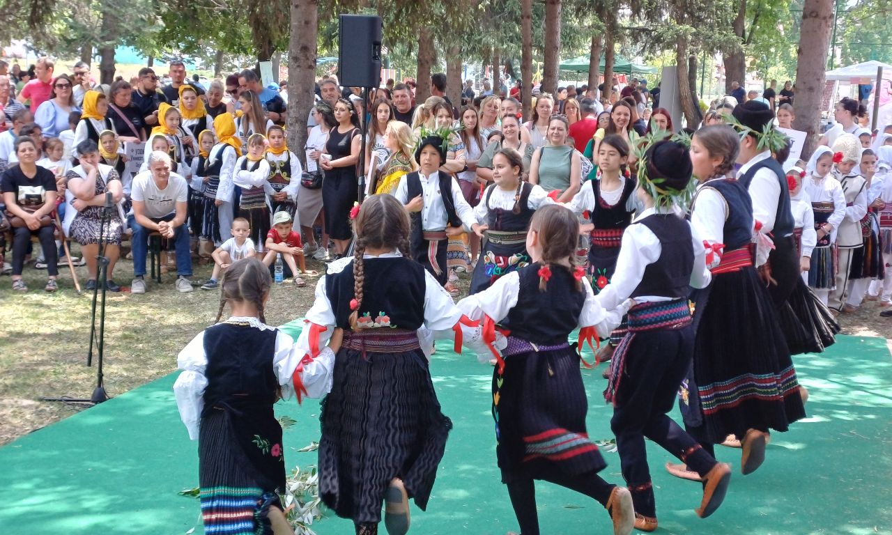 dečije folklorne grupe